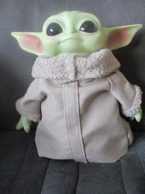 Star Wars Mandalorian Baby Yoda Grogu Puppe Plüschfigur ca. 28 cm