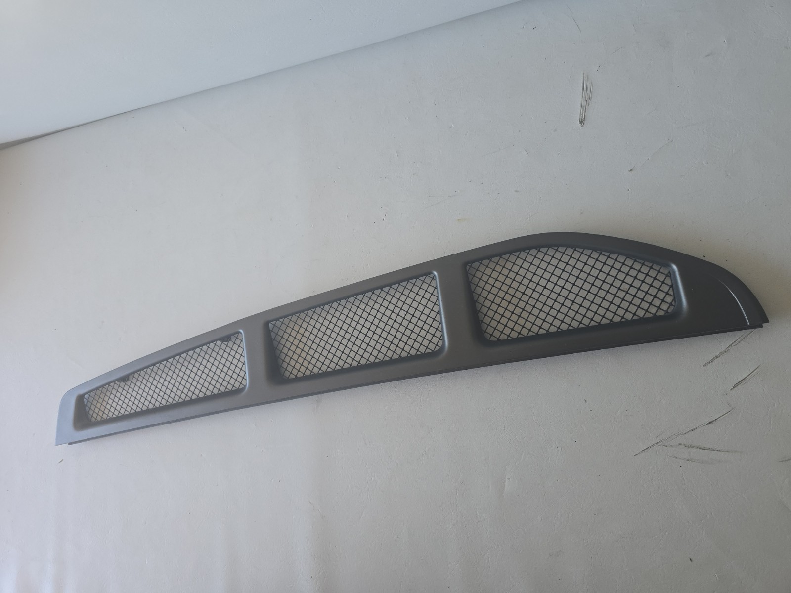 Ferrari F430 Spider Left Engine compartment lid grille P/N 068581500