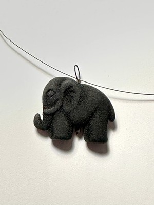 Elefant - Anhänger / Halskette - schwarz, Lava-Stone