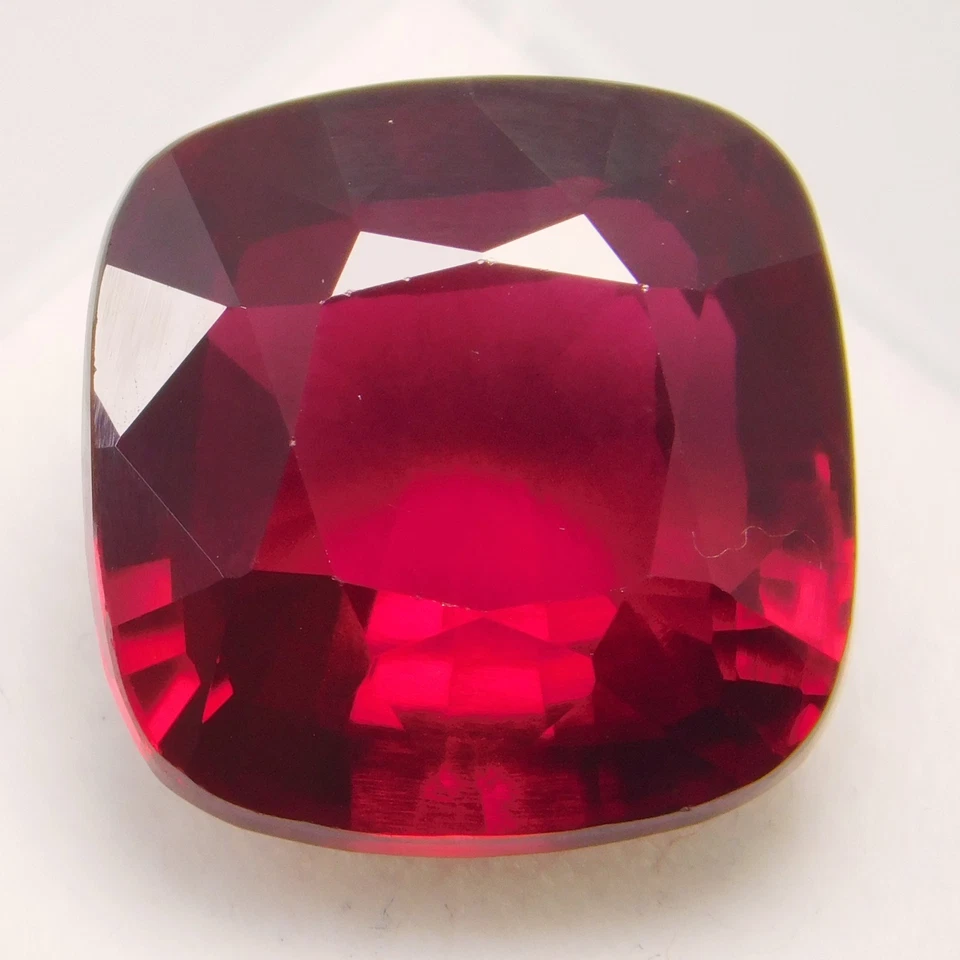 Piedra preciosa suelta corte radiante rubí rojo natural Mozambique de 22,90 quilates certificada Foto 3 de 4