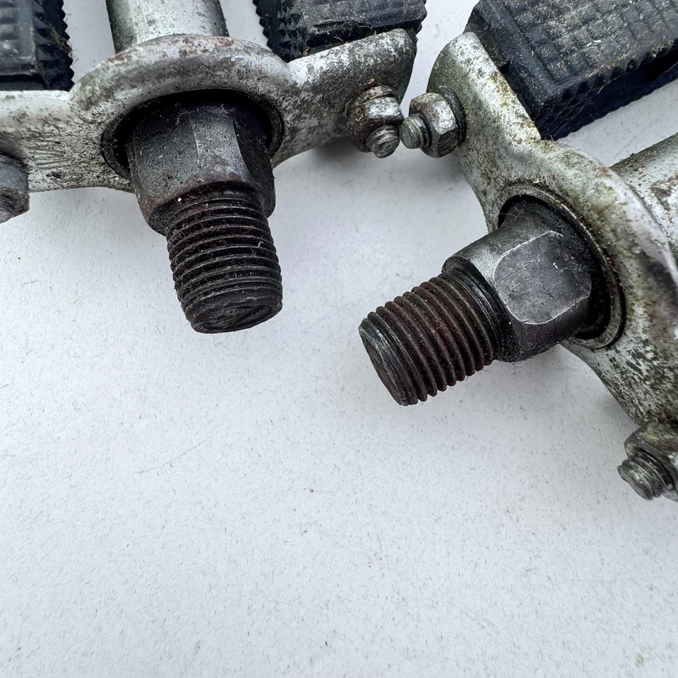 Pedales de bicicleta de goma bloque vintage 1/2" reflectores plataforma de metal negro retro A43 Foto 3 de 4