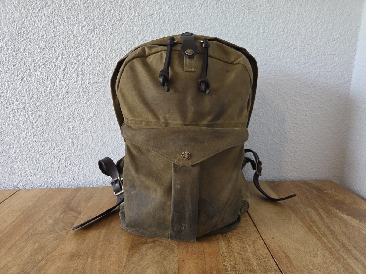 Worn Filson Bag Filson Journeyman Backpack 11070307 Oil Finish Tin
