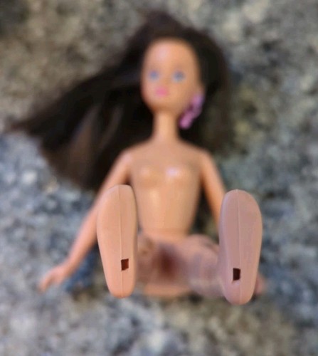 VINTAGE Barbie Courtney Puppe 1987 Mattel Skipper Freund lila Schnuller Ohrring - Bild 13 von 14