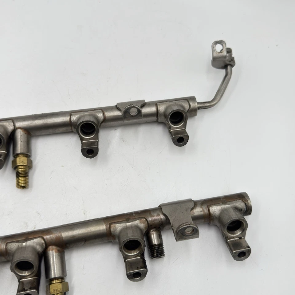 06-10 Par de rieles inyectores de combustible Audi S6 S8 5,2 L V10 07L133315A 07L133316A PROBADO Foto 2 de 4