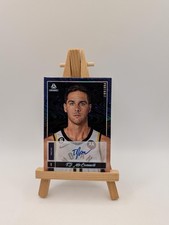 2022-23 Panini Chronicles Luminance TJ McConnell /25 Auto Portrait