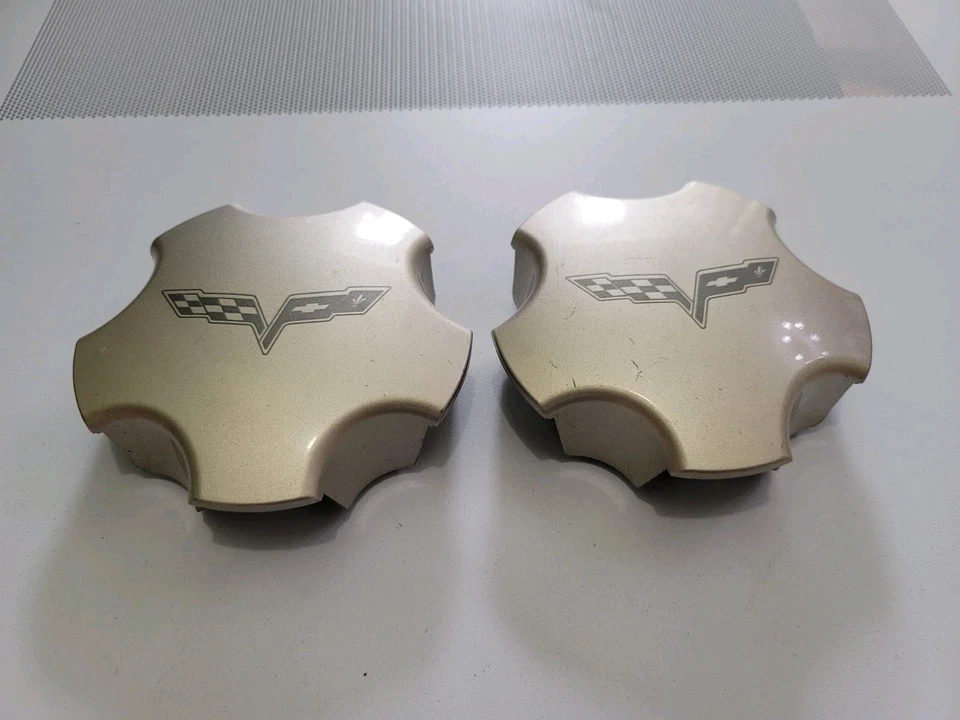 2005 2006 2007 CHEVROLET CORVETTE Center Cap TAN OEM 9L4 - Image 2 of 4