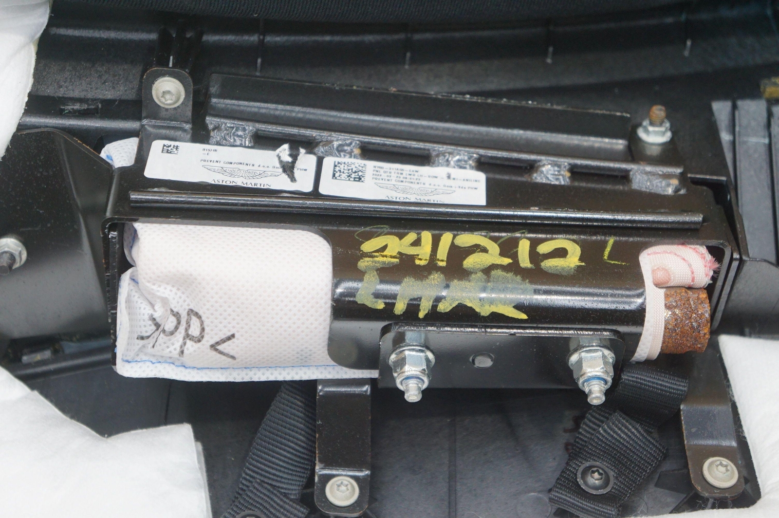 Rear Left Lower Quarter Trim NY83-311A65-EAW Aston Martin Dbx 707 2020-24 *Note