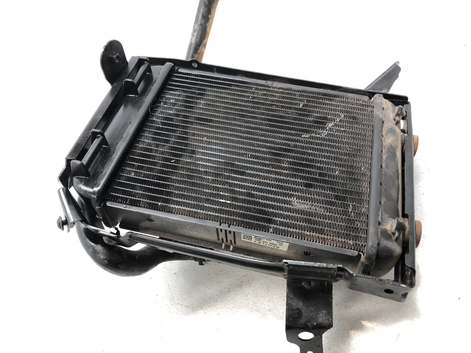 2014-2018 BENTLEY FLYING SPUR V8 LEFT DRIVER FRONT OIL COOLER RADIATOR ASSEMBLY