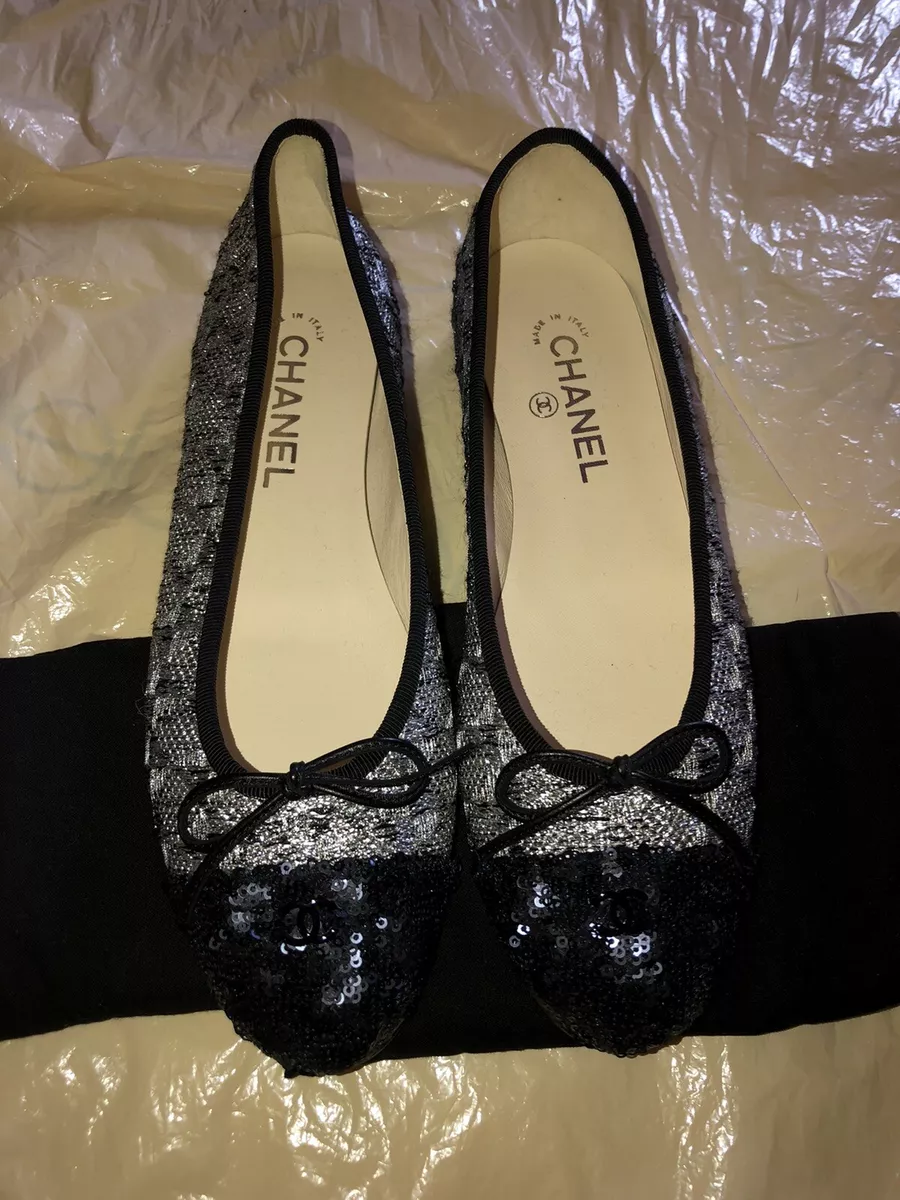 NEW CHANEL CLASSIC NAVY/SILVER SEQUINS LEATHER BALLET FLATS 39.5