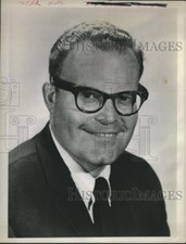 Press Photo Roone Arledge VP & executive producer of ABC sports - sbx07889