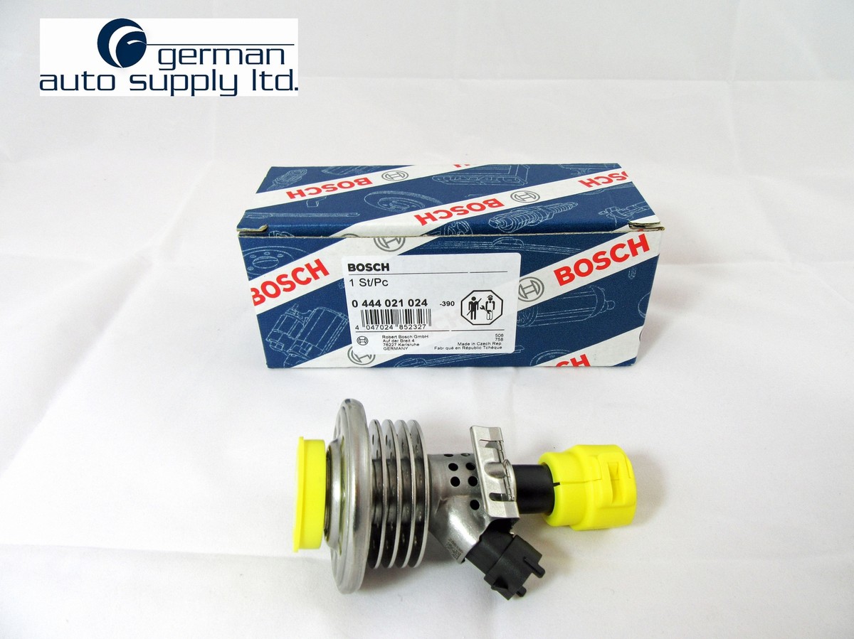 Mercedes-Benz Diesel Emissions Fluid (DEF) Injector Module - BOSCH  