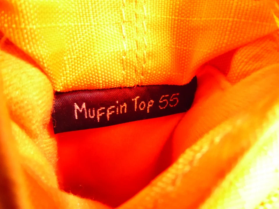 Crumpler Muffin Top 55 Compact Camera Carry / Belt Case Pouch - Espresso / Sand - Image 3 of 3