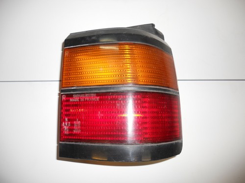 1 Rücklicht rechts außen gebraucht 333945112 für VW Passat 35i