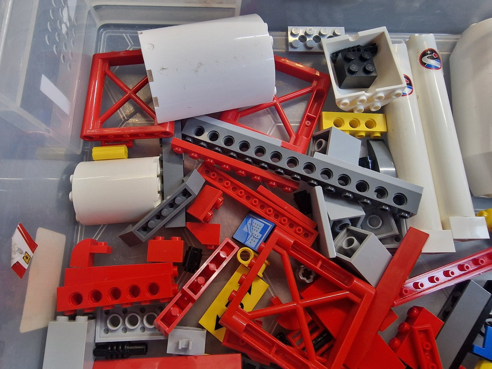 Lego City 3368 Rocket/ Satellite Launch Pad Space Centre Incomplete ...