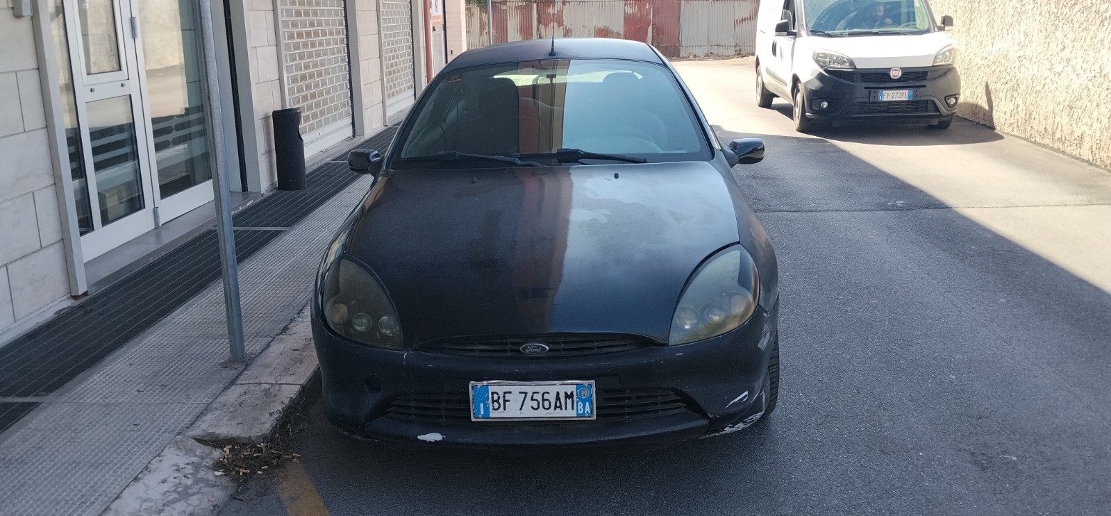 Ford Puma Coupé foto 2