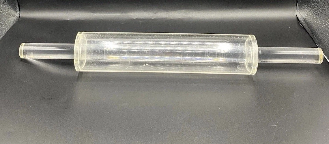 Rialto Clear Acrylic Rolling Pin Made in Italy Vintage Kitchen Baking Tool HTF
Opens in a new window