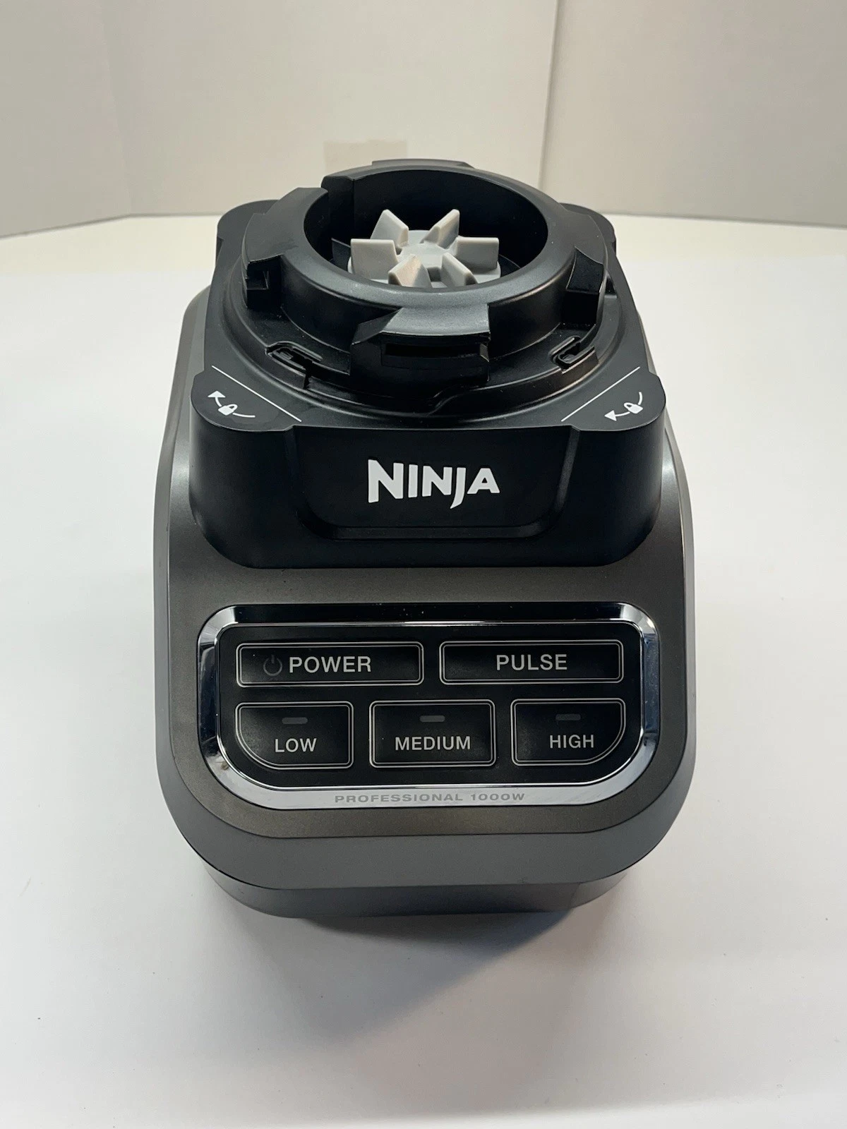 Ninja Professional Blender 1000-Watt (BL610) - Base Only (for parts)
