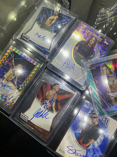 Topps Chrome WWE 2022 Trading Cards Lot 15 Karten Autogramm Parallel Relic SN