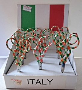 Italy flag scissors with retail display
