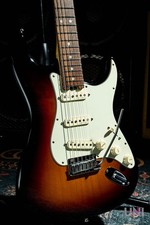 Fender American Elite Stratocaster / 2015 Used Electric Guitar 2015