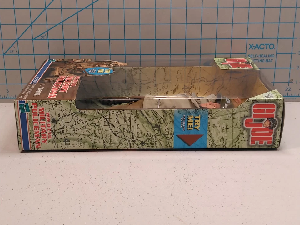 Figura de acción GI Joe Segunda Guerra Mundial ETO policía militar hablando (pelirroja), Hasbro 1999 Foto 4 de 4