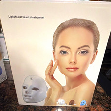 LED Light Therapy Face Mask, Skin Care Light Therapy Mask, White Women