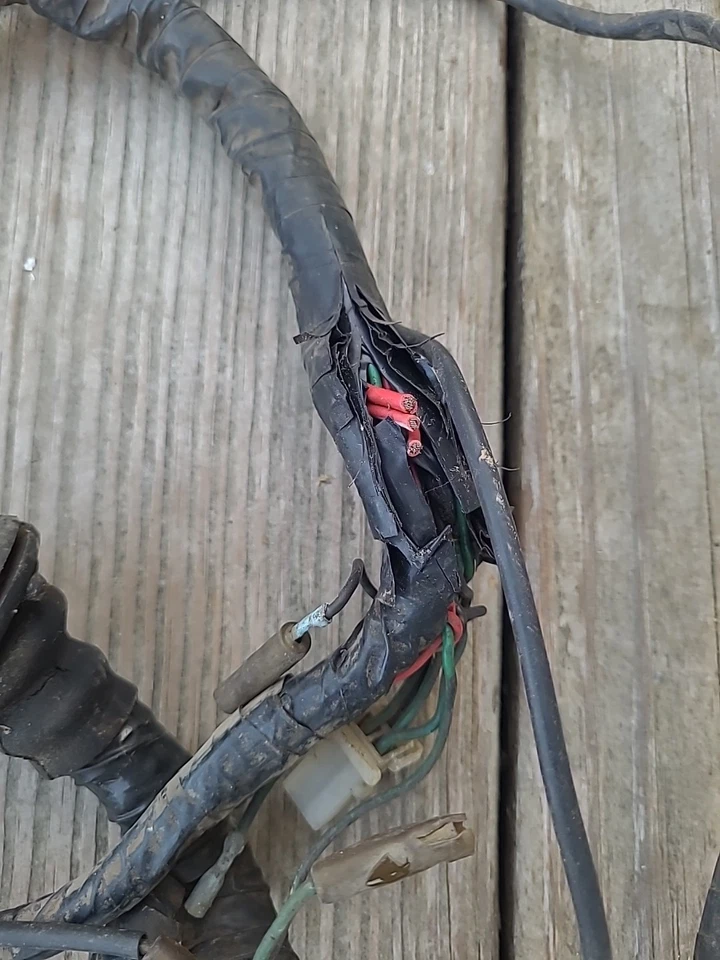 Arnés de cableado completo Datsun 280z 1975-78 carrocería chasis y bahía de motor stock OEM Foto 4 de 4