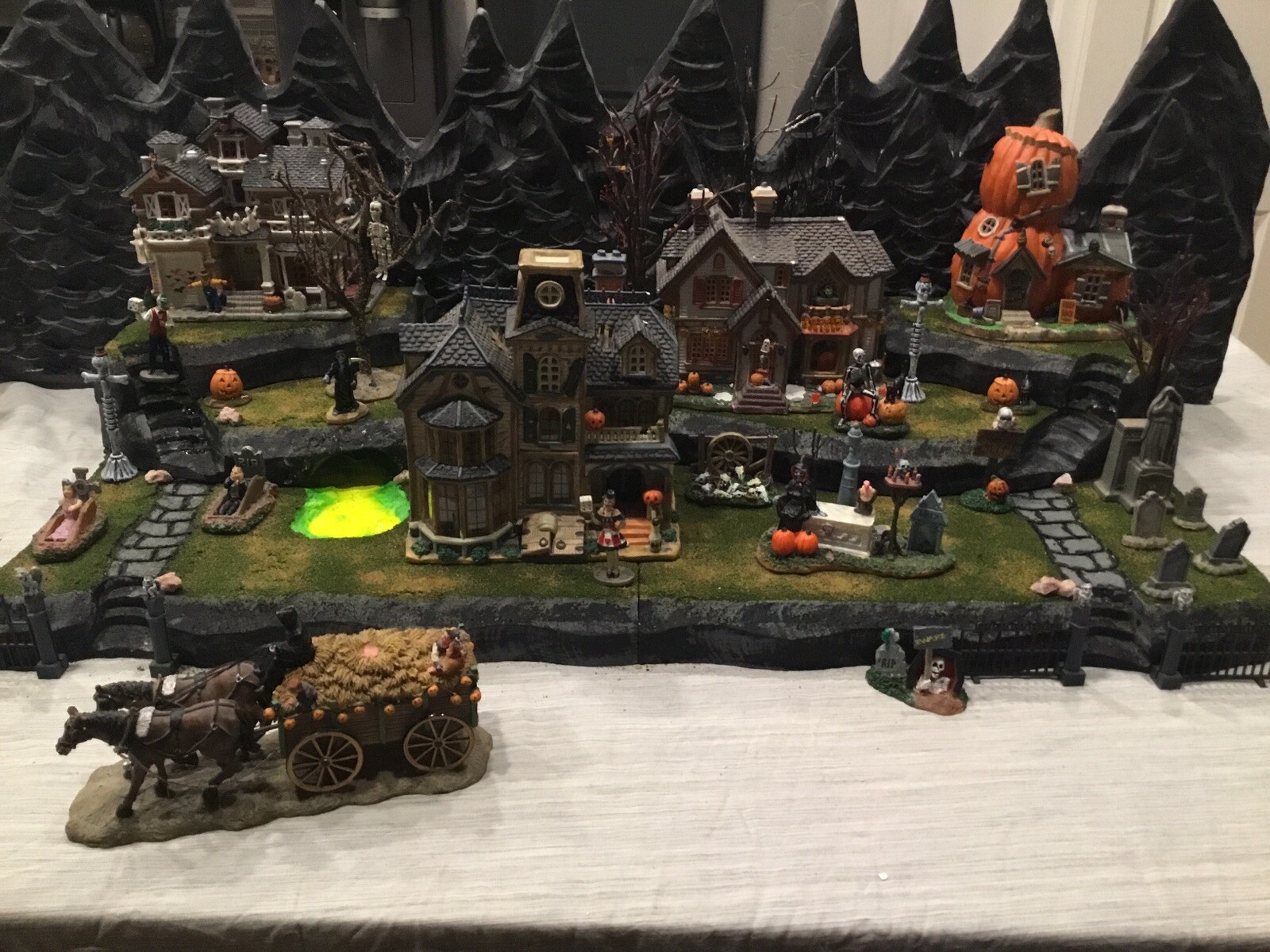 Foto 1 di 16