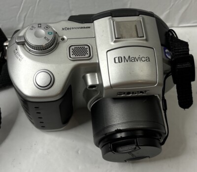 Sony Mavica MVC-CD250 2.0MP Digital Camera - Black Silver