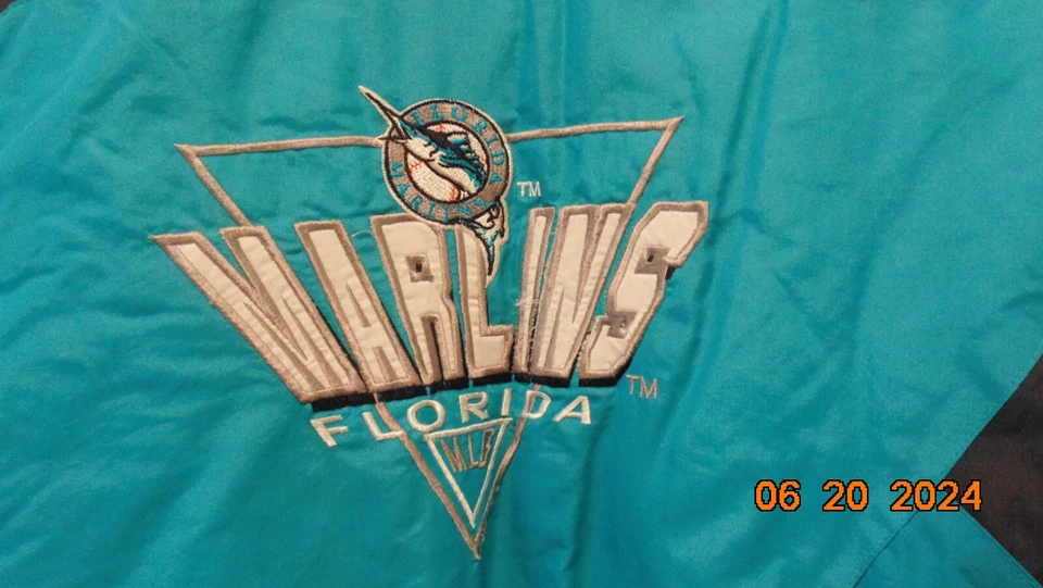 VTG Florida Marlins Logo 7 Puffer Hooded Zip/Snap Close Jacket MLB Boys Size 8 - Image 3 of 4