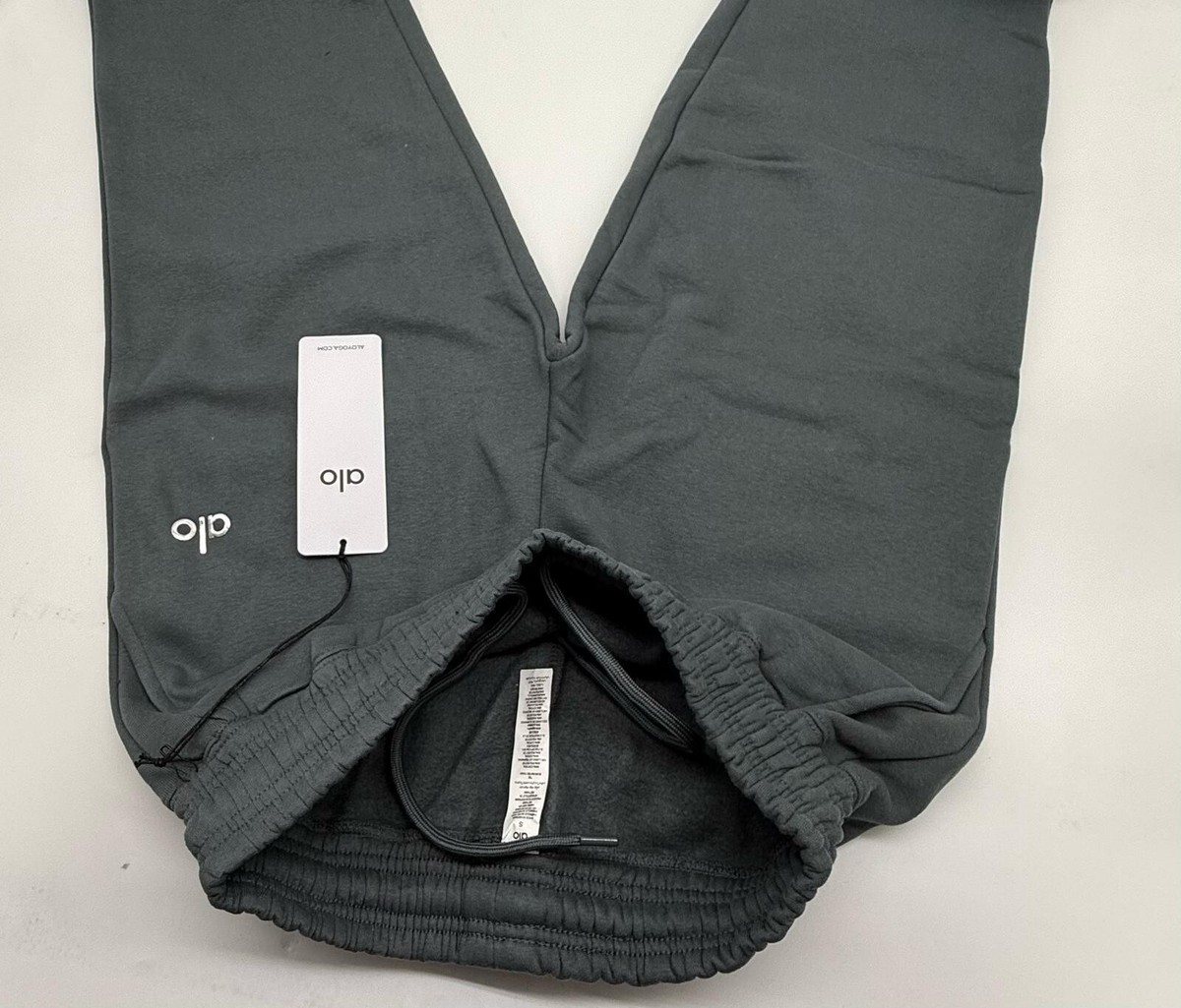 ALO Accolade Unisex Sweatpants – Relaxed Fit, Drawstring – 3343 | eBay