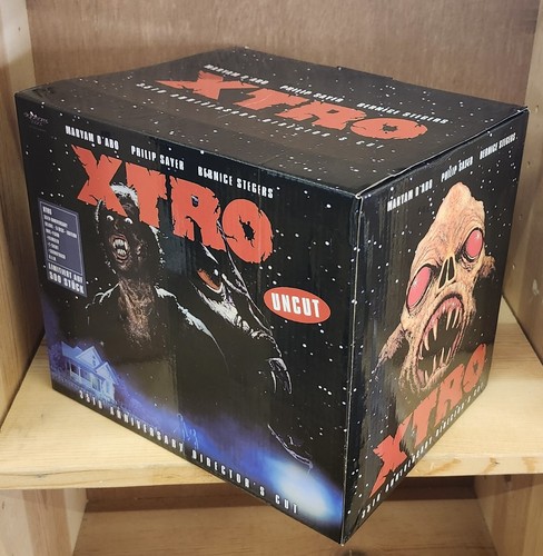 XTRO 35th Anniversary (Blu-ray) German Box Set Figurine Shirt Film Cell ...
