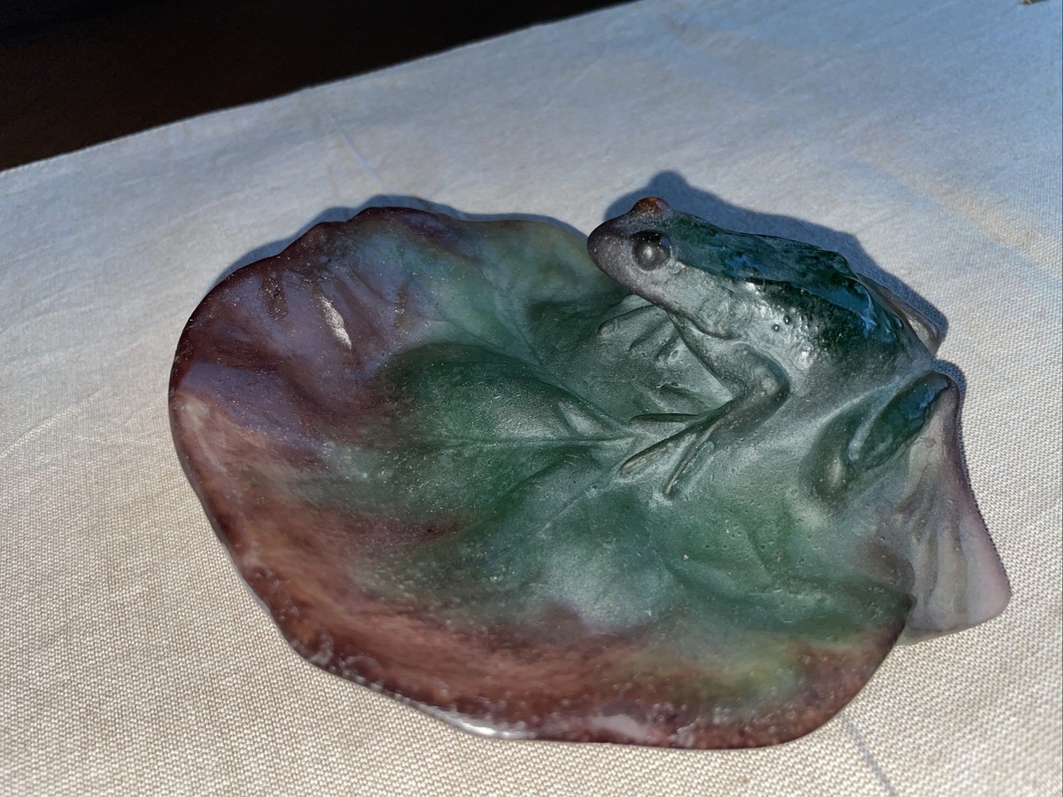 Daum France Pate de Verre Large Frog on Lily Pad Signed 6.5