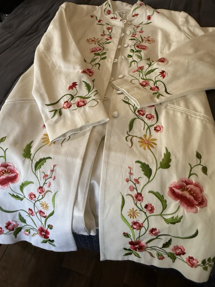 Abrigo Largo Victor Costa Excursion Bordado Talla Grande Excelente Estado Foto 3 de 4