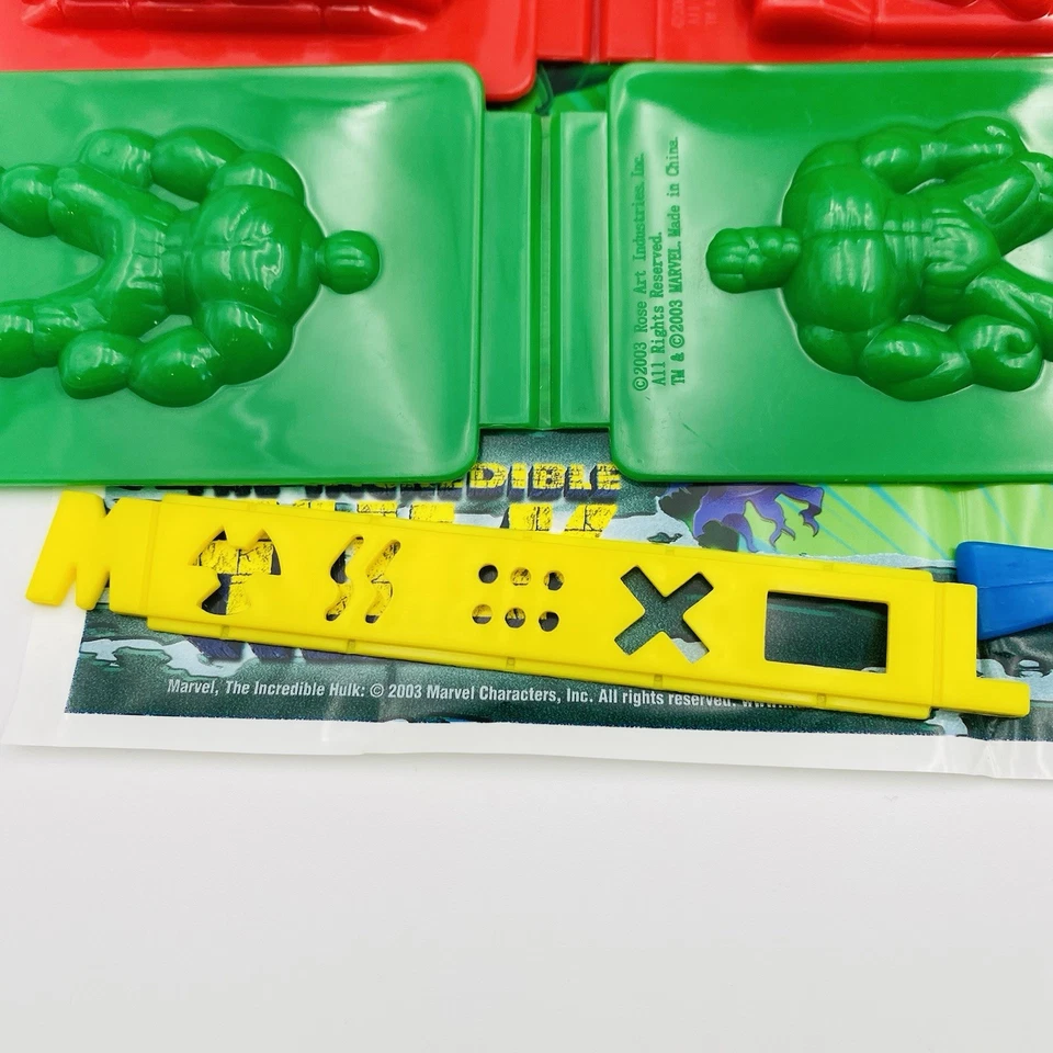 The Incredible Hulk Fun Dough Figure Maker Playset Roseart Marvel -Near Complete - Image 2 of 4