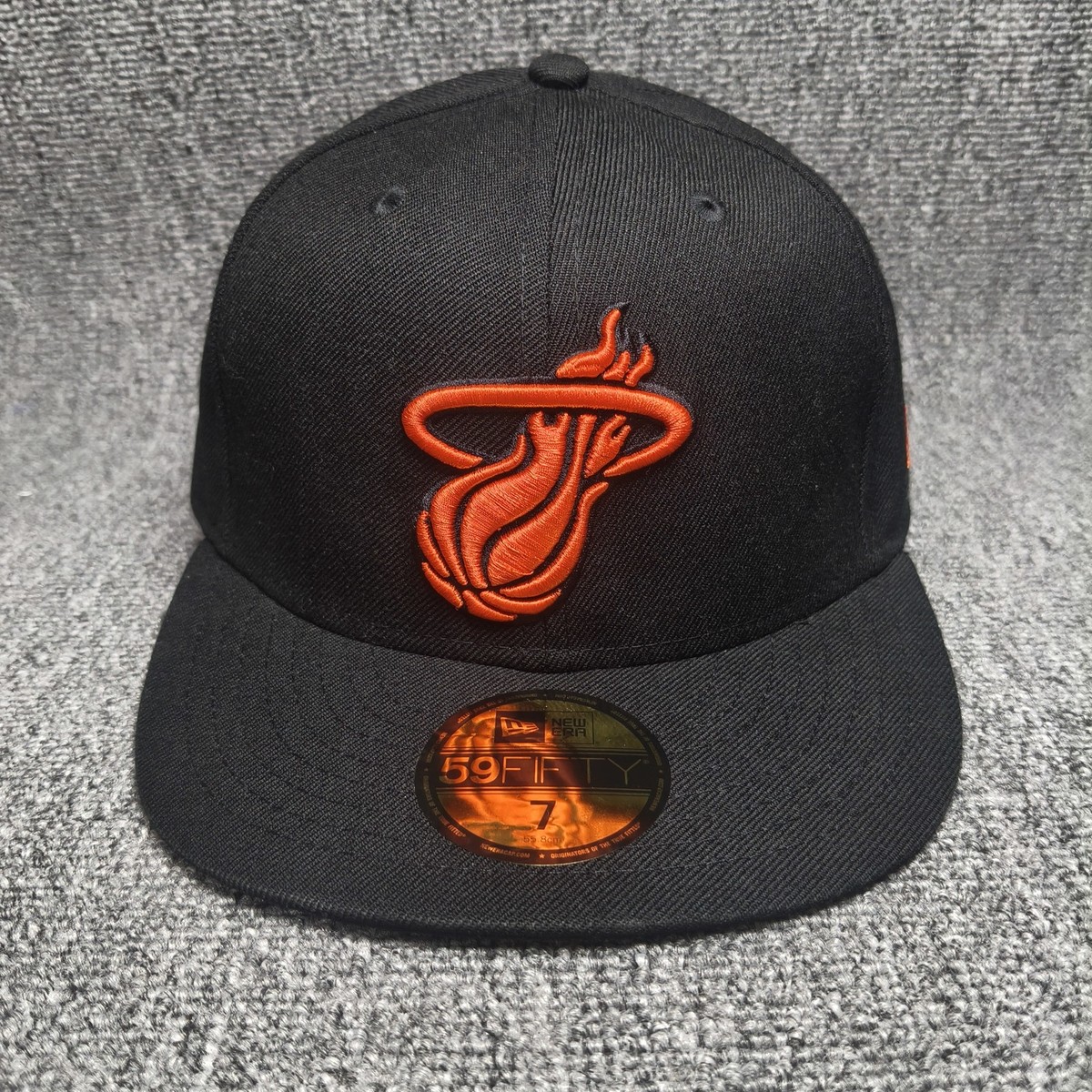 New Era 59FIFTY Miami Heat NBA Fitted Hat Cap Black Orange Size 7