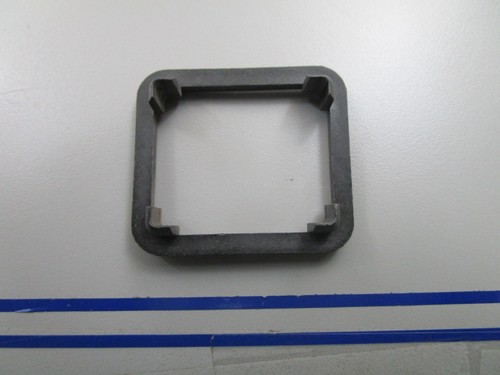 *NEW OEM* 0810 OMC Johnson Evinrude Retainer 336634 0336634 - Foto 2 di 6