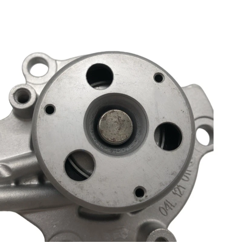 Bomba de agua 04L121011N para Volkswagen Golf SportWagen TDI 2,0 L 2015 Foto 2 de 4