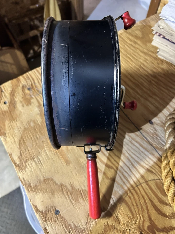 Popper palomitas vintage E-Z con mango rojo y agitador. Foto 2 de 4