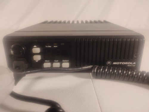 Motorola Maxtrac 42-54 mhz Niskopasmowy nadajnik-odbiornik D51MJA97A3AK - Zdjęcie 3 z 9
