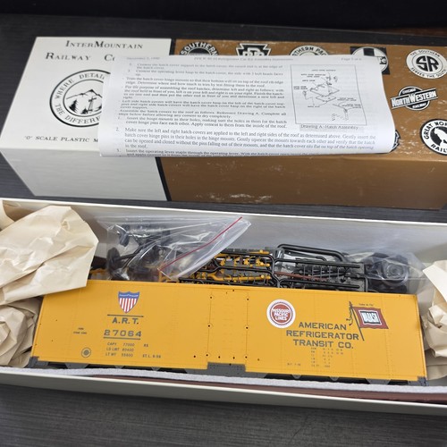 InterMountain ORAR1064 Escala O ART 27064 Missouri Pacific Wabash Kit Reefer | Condition: Used