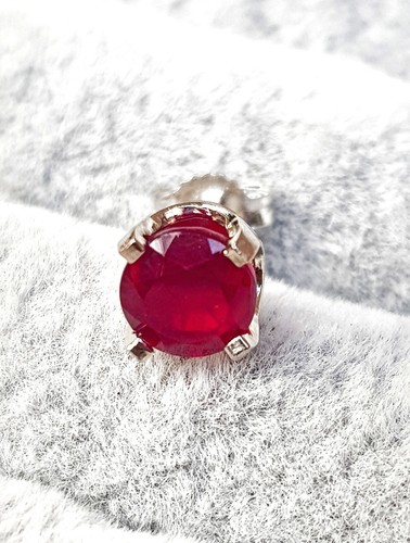 Men Single Stud. 1.10CT Natural VS Red Ruby 14K White Gold Solid Stud Earring - Picture 4 of 8