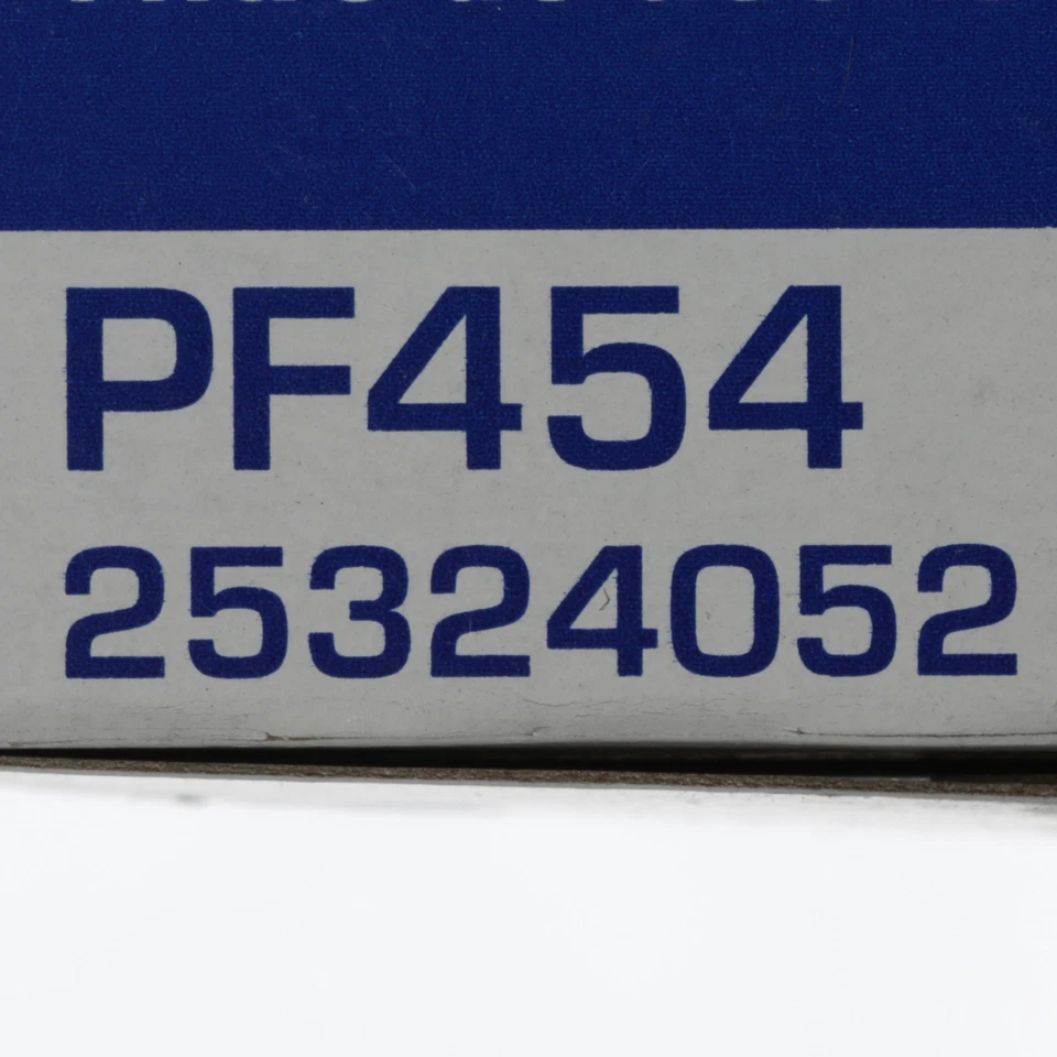 OEM NEW 1984-2007 Buick Chevrolet GMC Oldsmobile Engine Oil Filter 25324052 - Image 4 of 4
