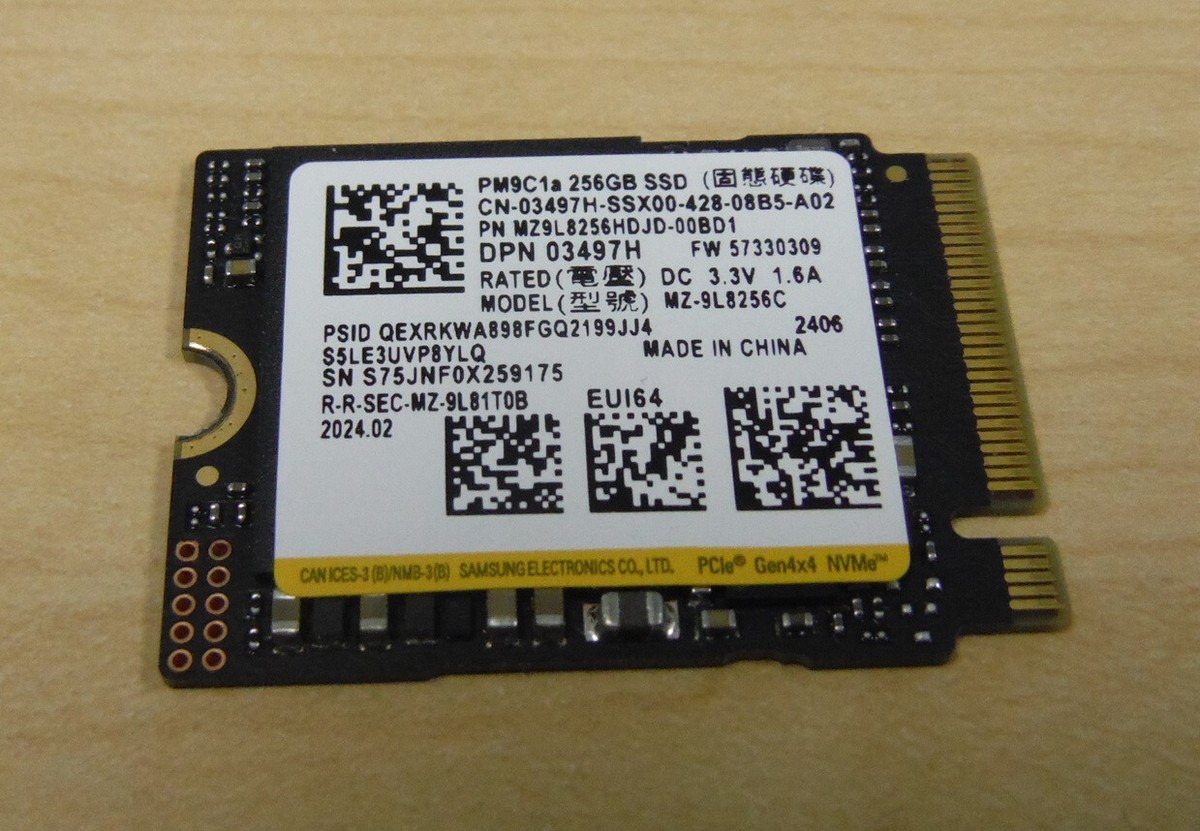 External 240GB PCIe NVMe M.2 Samsung MZ-9L8256C SSD Laptop External 240GB PCIe NVMe M.2 Samsung MZ-9L8256C SSD Laptop