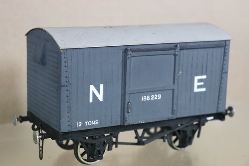 KRATZER BAUSATZ GEBAUT SPUR O NE LNER GRAU GÜTERENTLÜFTUNG VAN WAGEN 186229 ob | Condition: Used