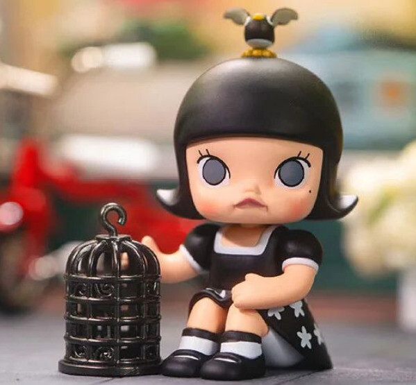 POPMART MOLLY✖️IT MOLLY x IT | Designer Figure - POP MART (United States)