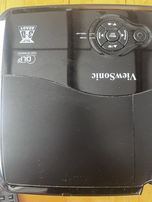 ViewSonic PJD5123 DLP Projector + New In Box Bulb + 2 Remotes (1 New)