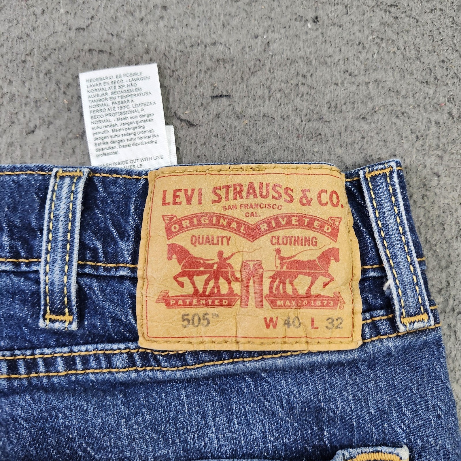 Levis 505 Jeans Mens 39x31 Blue Medium Wash Straight Denim Casual Pants thumbnail 8