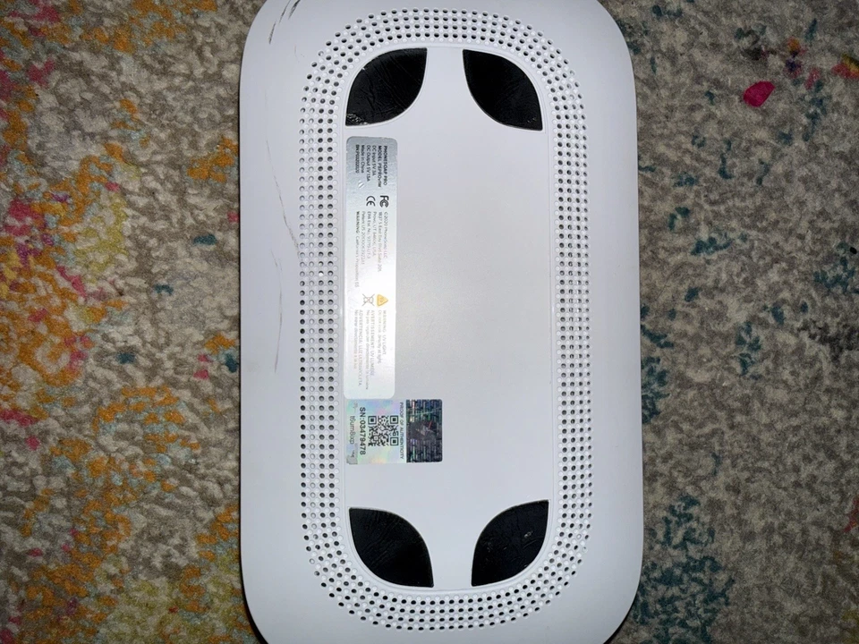 Smartphone PhoneSoap Pro UV desinfetante e carregador universal branco - Imagem 3 de 3