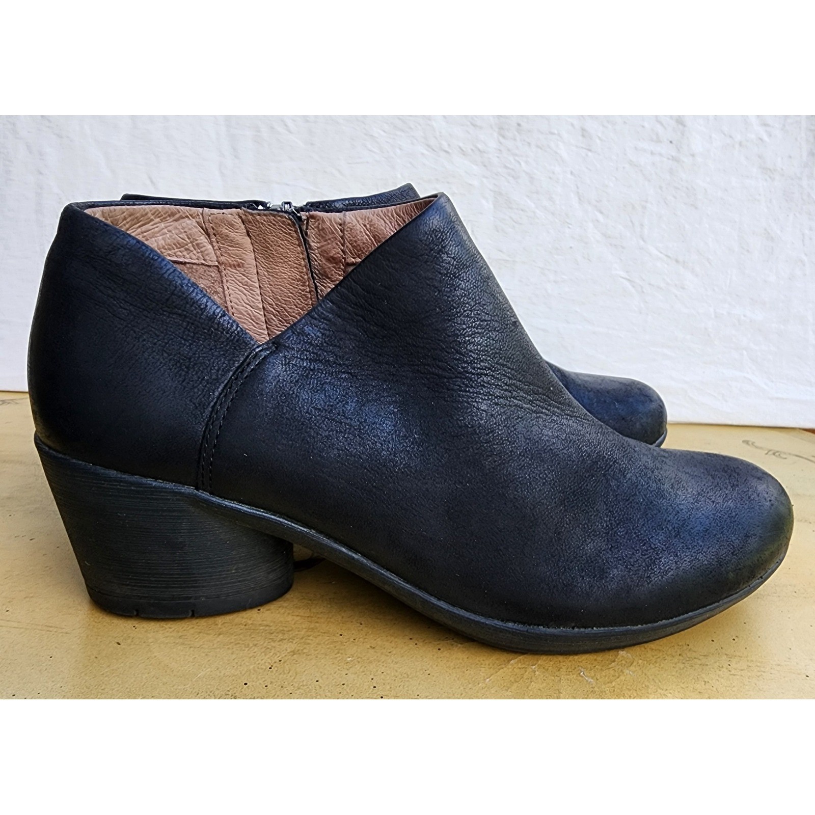 Dansko Raina EU 37 US 6.5 to 7 Black Leather Block Heel Ankle Boots Minimalist